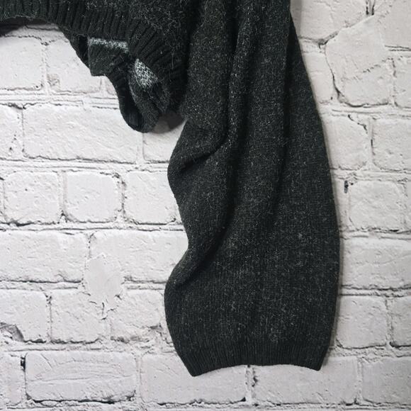 Out From Under Cozy Up Cropped Black Gray Sweater Bow Motif Size Medium - Picture 5 of 12